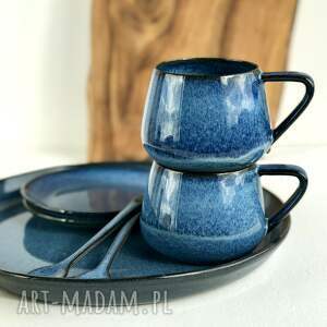 handmade ceramika zestaw - patera plus filiżanki 250 ml niebieskie beczułki