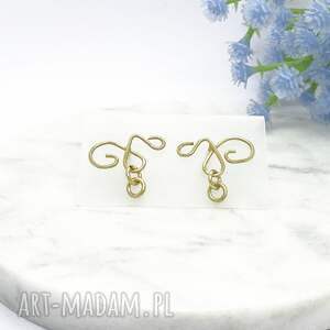 srebrne pozłacane kolczyki lines z łańcuszkiem, delikatna bizuteria, pozłacana