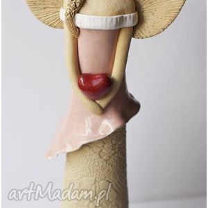 handmade ceramika anioł różowy z sercem