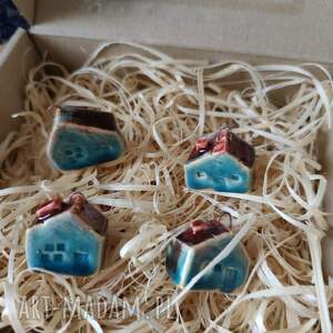 prezent Ceramiczne domki z zawieszką 4 szt, choinka, ozdoba