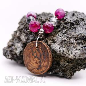 sztuka po godzinach drewniany wisiorek z agatem - ręcznie wypalany naszyjnik