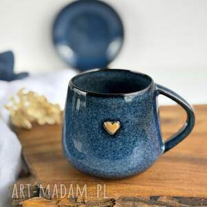 Prezent Kubek Beczułka ręcznie robiony 320 ml - Granatowy z sercem
