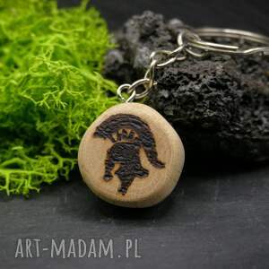 drewniany breloczek - ręcznie wypalana zawieszka z drewna spartan dla niego