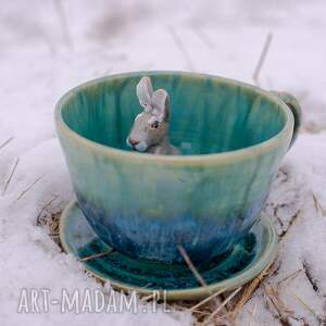 filiżanka z figurką królika / leśne jeziorko/ ok 300 ml, ceramika na prezent