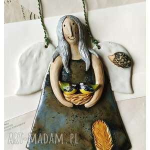 handmade ceramika aniołek z gilami i z jeżem
