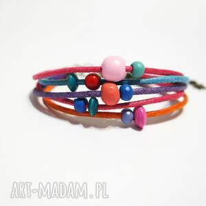 Kolorowa bransoletka z drewnianymi koralikami handmade