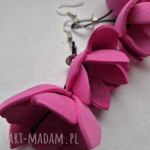 Kolczyki kwiaty leciutkie wyglądają bardzo strojnie i świetnie się