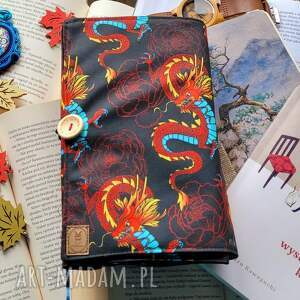 Wodoodporne etui na książkę/notes: ogniste smoki, okładka