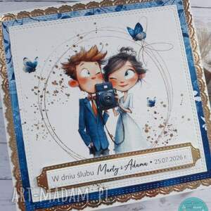 Kartka ślubna ze scrapbooking z parą młodą - personalizacja i złote akcenty