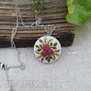 medalion, haftowana biżuteria, ręczny, haft wypukły