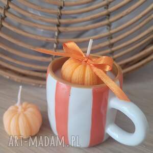 Świeca sojowa handmade w filiżance - dekoracja i prezent