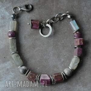 srebrna bransoletka z surowym rubinem i labradorytem, srebro oksydowane