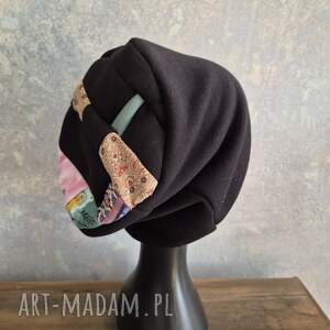 Czapka czarna na podszewce rozmiar uniwersalny góra patchworkowa