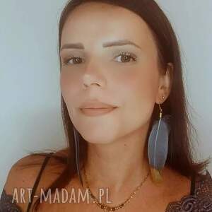 długie granatowo złote kolczyki pióra styl boho