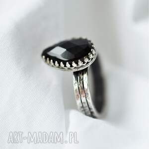 srebrny pierścień z onyksem, pierścionek czarne oczko, oksydowane