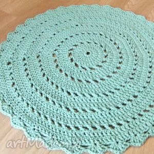 okrągły dywan w kolorze mięty z bawełnianego sznurka na zamówienie pani