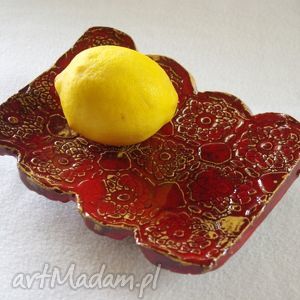 handmade ceramika patera czerwona koronka