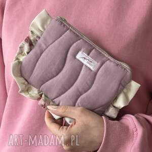 kwiatowa z falbanką, pikowana kosmetyczka, saszetka