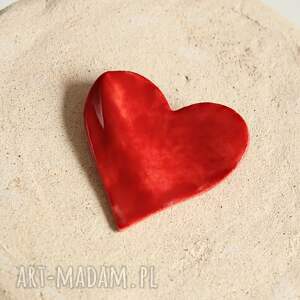 ceramika broszka czerwone serce, prezent dla dziewczyny, mamy