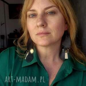 Kolczyki rękodzieło skóra naturalna i chwosty Box X1, kol, fo, dam, et