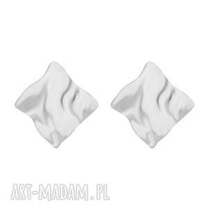 Srebrne kolczyki falowane kwadraty 17 x 17 mm ze srebra 925 na sztyftach