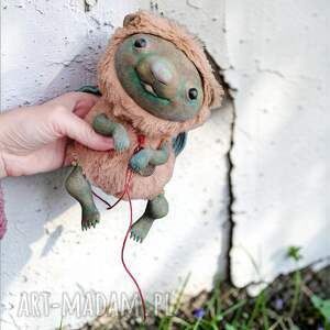 Prezent Chochlik Miodojadek e piet. Artystyczna lalka kolekcjonerska