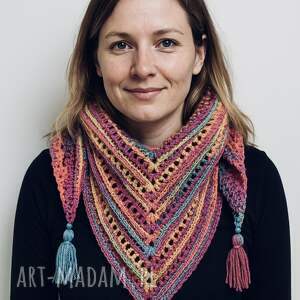 Kolorowa ciepła chusta z chwostami ręcznie robiona, akrylowa