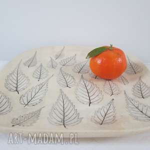 ceramika ana dekoracyjny talerz z listkami naturalna ceramika, prezent