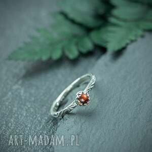 srebrny pierścionek flora z granatem almandynem, pomarańczowym