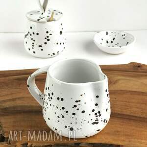 handmade ceramika mlecznik ceramiczny ręcznie robiony biały w kropki