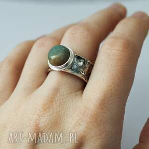 pierścionek srebrny z agatem, prezent na imieniny, szeroka obrączka, święto