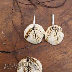 Prezent Ceramiczne kolczyki i naszyjnik z liściem tawuły - wyjątkowa