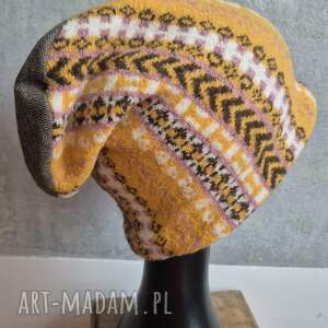 czapka ciepła wełniana smerfetka na podszewce rozmiar uniwersalny bardzo miła