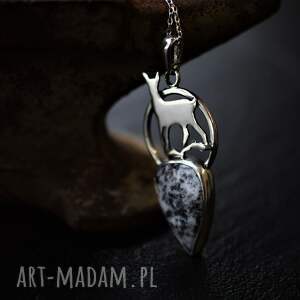 srebrny wisior z sarenką i opalem dendrytowym motyw leśny, srebro oksydowane