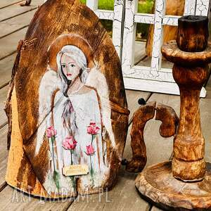 Anioł Zdrowia na pniu - unikatowa dekoracja handmade z różami 32 x 20 cm