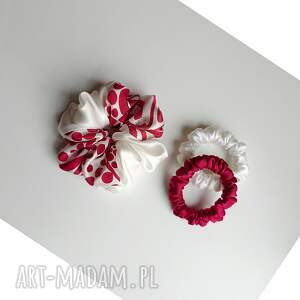 Prezent Biel i czerwień - zestaw jedwabnych scrunchie