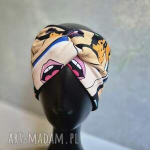 opaska sportowa turbanowa jak komiks z dzianiny świetna na codzienne noszenie