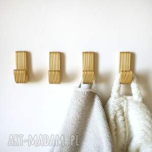 zestaw 4 sztuk haczyków sosnowych samoprzylepnych, super mocne haczyki, prezent