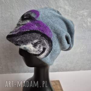 czapka wełniana filcowana zimowa niebieska handmade w kwiaty na podszewce, motyw