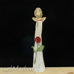 ręcznie zrobione ceramika anioł ceramiczny z różą