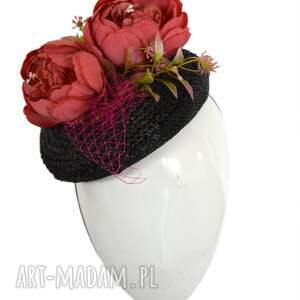 święta, wiosenny toczek, fascynator, kwiaty woalka dodatki