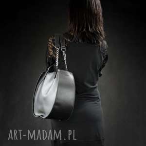 ręczne wykonanie torebki torebka torba ręcznie robiona czarna basia z srebrnym łańcuchem