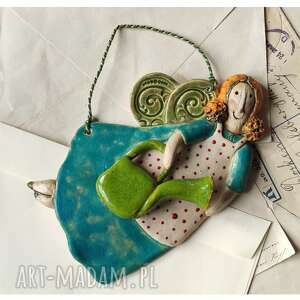 handmade ceramika aniołek ogrodniczka z zieloną konewką