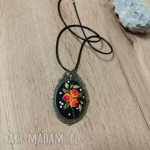 handmade biżuteria ręcznie haftowany broszko - wisior "refleksja"