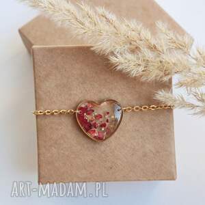bransoletka z żywicy serce płatkami róży płatki róż, prezent dla niej