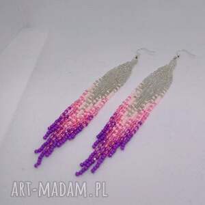 długie kolczyki w pastelowych kolorach do ramion