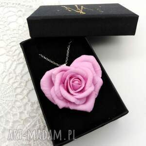 naszyjniki ręcznie wykonany wisiorek w kształcie serca z różową różą