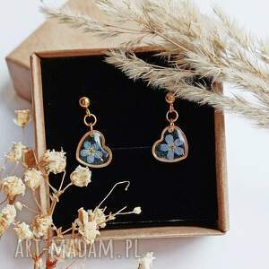 Prezent Kolczyki serduszka z niezapominajką