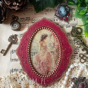 Dekoracyjny medalion z damą i różami, decoupage, shabby chic