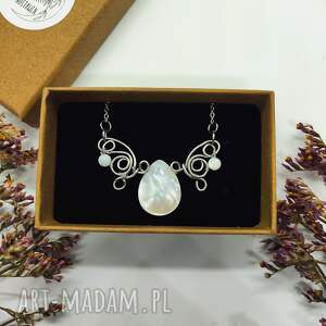 naszyjnik masa perłowa stal chirurgiczna wisiorek handmade wirewrapping